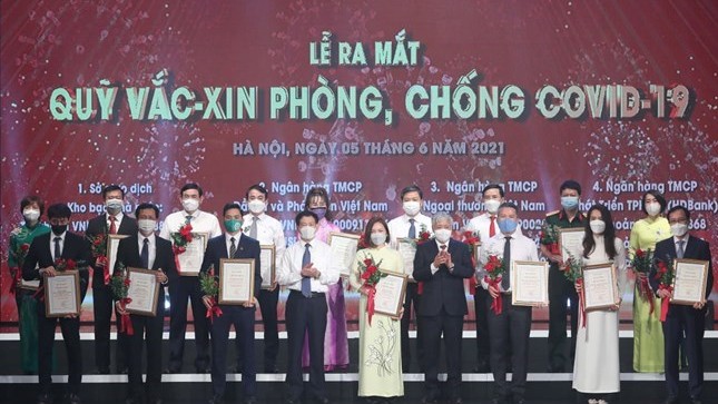 Tháo gỡ vướng mắc xếp loại doanh nghiệp nhà nước tham gia đóng góp, ủng hộ phòng, chống dịch COVID-19