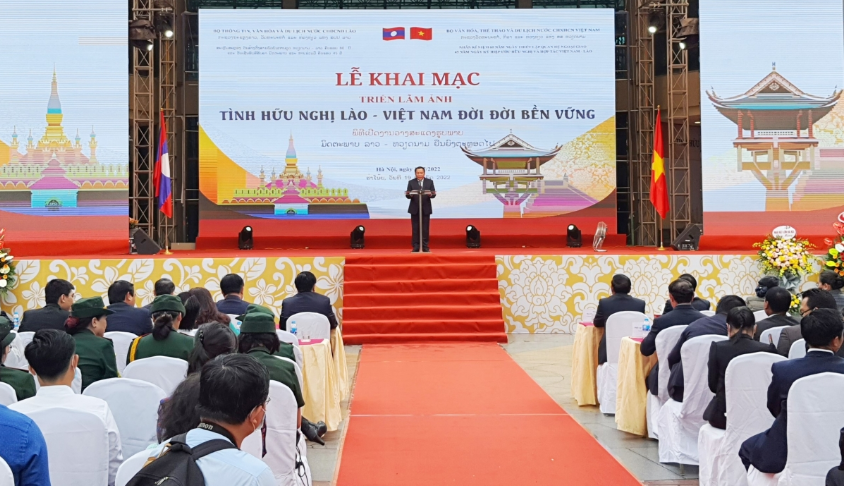 Triển lãm ảnh “Tình hữu nghị Lào - Việt Nam đời đời bền vững”