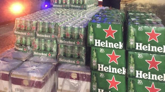 Quảng Bình: Phát hiện 121 thùng bia các loại không có nhãn phụ Việt Nam