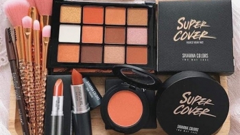 Giá mỹ phẩm phấn Sivanna