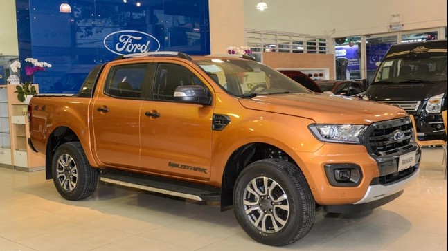 Ford Ranger bị triệu hồi vì lỗi kính chắn gió