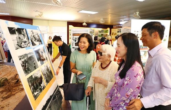 Khai mạc Triển lãm “Quảng Trị - Điểm đến của ký ức”