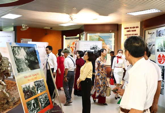 Khai mạc Triển lãm “Quảng Trị - Điểm đến của ký ức”