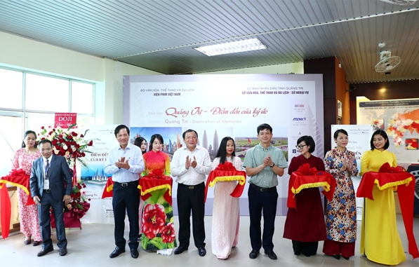 Khai mạc Triển lãm “Quảng Trị - Điểm đến của ký ức”