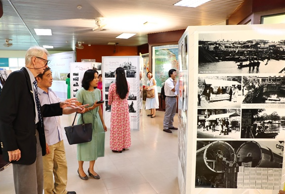 Khai mạc Triển lãm “Quảng Trị - Điểm đến của ký ức”