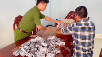 An Giang: Phát hiện vụ vận chuyển 30.000 viên thuốc tân dược nghi nhập lậu