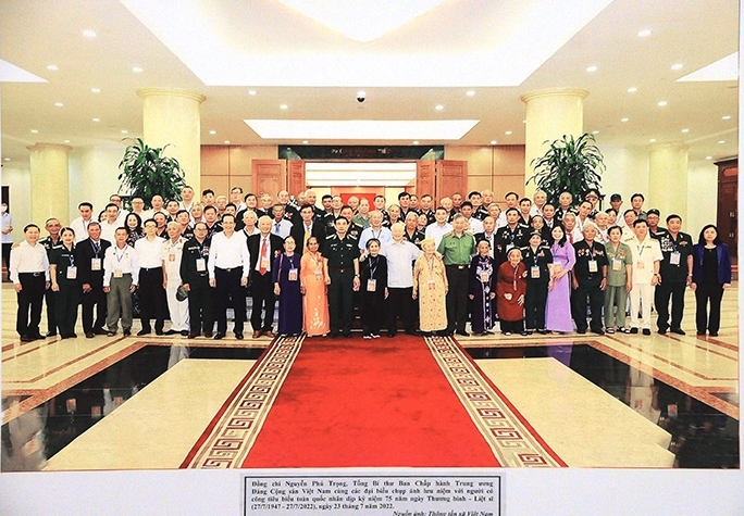 Triển lãm ảnh “Hà Nội - Tiếp nối truyền thống Uống nước nhớ nguồn” Triển lãm ảnh “Hà Nội - Tiếp nối truyền thống Uống nước nhớ nguồn”