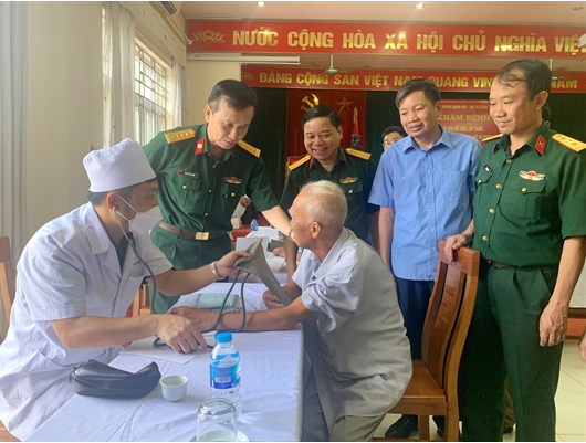 Triển lãm ảnh “Hà Nội - Tiếp nối truyền thống Uống nước nhớ nguồn” Triển lãm ảnh “Hà Nội - Tiếp nối truyền thống Uống nước nhớ nguồn”