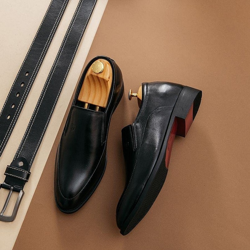 Giày đế cao nam màu đen GCTATC1561-D