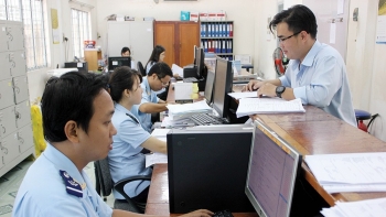 Bãi bỏ nhiều thủ tục hành chính lĩnh vực thuế, hải quan