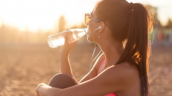 Bù nước nhanh chóng: Những phương pháp sáng tạo tăng khả năng hấp thu nước của bạn