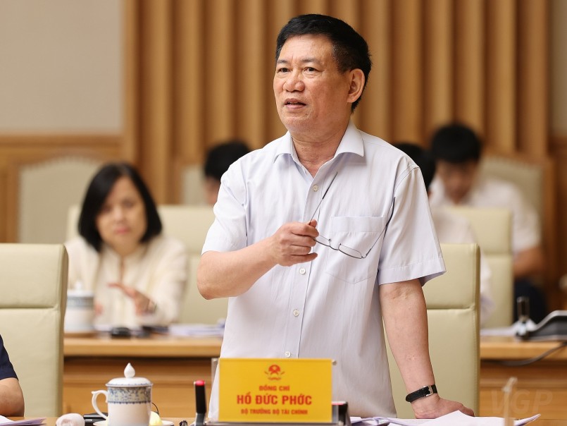 Bộ trưởng Bộ Tài chính Hồ Đức Phớc phát biểu tại cuộc họp - Ảnh: VGP/Nhật Bắc