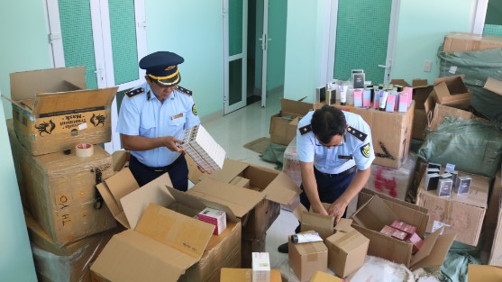 Quảng Bình: Thu giữ hơn 33.000 sản phẩm không rõ nguồn gốc
