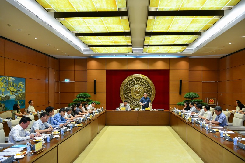 Toàn cảnh cuộc làm việc về đề xuất sửa đổi sửa đổi, bổ sung Nghị quyết số 1210/2016/UBTVQH13 và Nghị quyết số 1211/2016/UBTVQH13