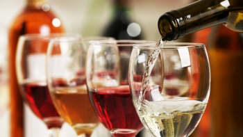 Tăng cường xử lý các cơ sở vi phạm trong sản xuất, kinh doanh rượu