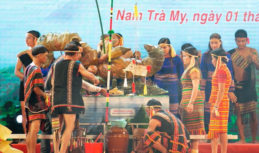 Quảng Nam: Khai mạc Lễ hội sâm Ngọc Linh lần thứ IV năm 2022 Quảng Nam: Khai mạc Lễ hội sâm Ngọc Linh lần thứ IV năm 2022