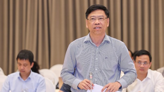 Giá xăng dầu giảm sâu, cước vận tải vẫn ở mức cao: Bộ GTVT nói gì?