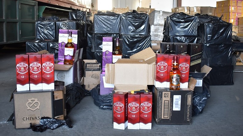 Ninh Bình: Phát hiện 2 vụ vận chuyển hàng lậu trị giá hàng tỷ đồng