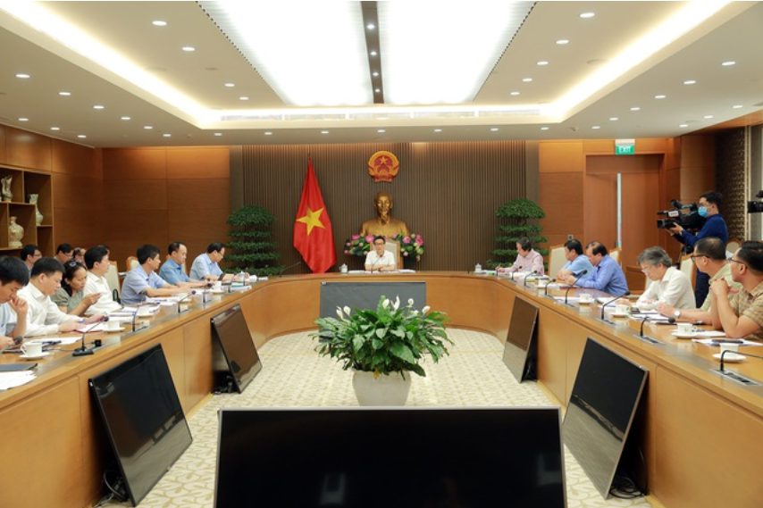 Phó Thủ tướng Vũ Đức Đam giao Bộ Lao động - Thương binh và Xã hội chủ trì, phối hợp Bộ Giáo dục và Đào tạo, Bộ Nông nghiệp và Phát triển nông thôn, thống nhất giải pháp đẩy mạnh hoạt động giáo dục nghề nghiệp trong khu vực nông nghiệp, nông thôn - Ảnh: VGP