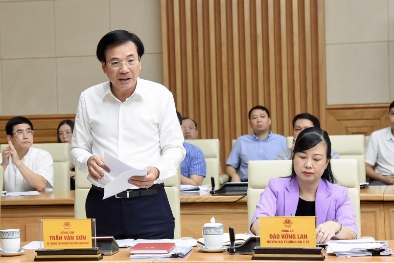 Bộ trưởng, Chủ nhiệm Văn phòng Chính phủ Trần Văn Sơn phát biểu tại phiên họp. Ảnh: VGP