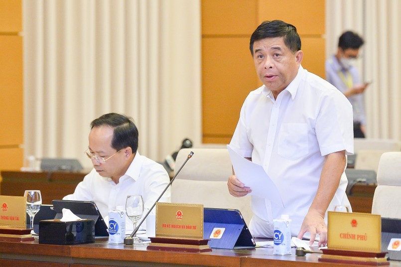 Theo Bộ trưởng Nguyễn Chí Dũng, Chính phủ xin UBTVQH cho ý kiến về 114 dự án của các bộ, cơ quan trung ương và địa phương đã đủ thủ tục đầu tư theo quy định tại Điều 52 Luật Đầu tư công (ảnh: Quốc hội)