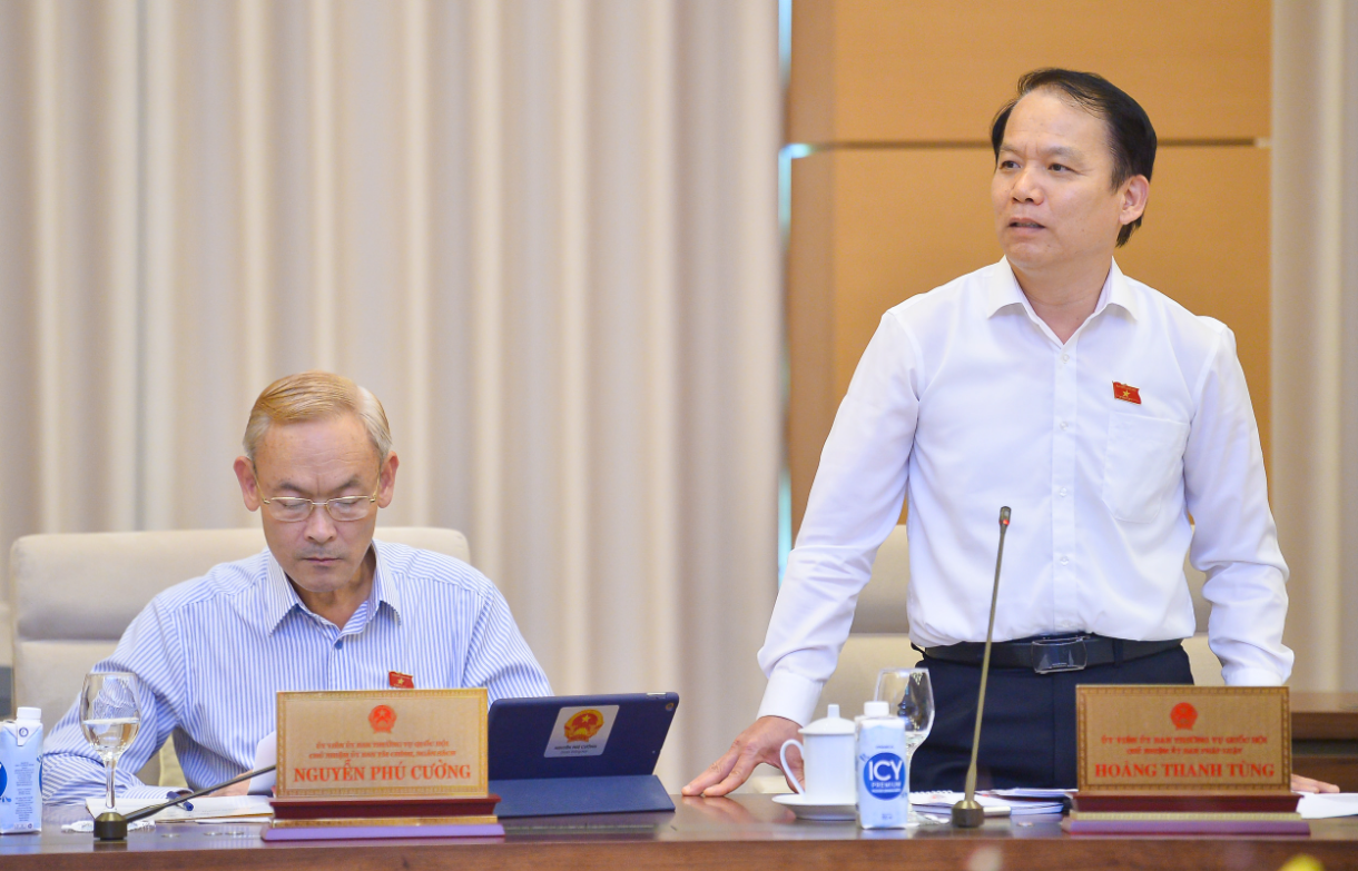 Chủ nhiệm Ủy ban Pháp luật Hoàng Thanh Tùng kiến nghị sửa đổi Nghị định 56/2011/NĐ-CP về phụ cấp ưu đãi với viên chức y tế công lập, nâng mức hưởng phụ cấp ưu đãi lên cao hơn để thu hút được nhân viên y tế Chủ nhiệm Ủy ban Pháp luật Hoàng Thanh Tùng kiến nghị sửa đổi Nghị định 56/2011/NĐ-CP về phụ cấp ưu đãi với viên chức y tế công lập, nâng mức hưởng phụ cấp ưu đãi lên cao hơn để thu hút được nhân viên y tế