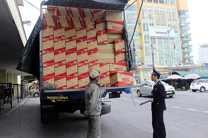 Giám sát chặt chẽ các lô hàng chuyển khẩu, chuyển cảng, tạm nhập, tái xuất