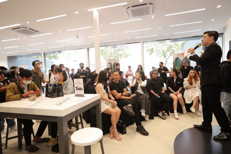 Khách hàng đến mua sắm tại F.Studio by FPT từ ngày 13 - 19/8 sẽ được tặng nhiều ưu đãi thiết thực.