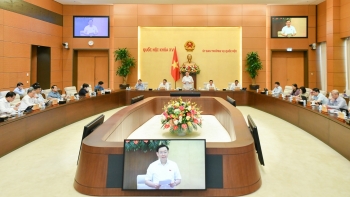 Khai mạc phiên họp chuyên đề pháp luật đầu tiên của Ủy ban Thường vụ Quốc hội khóa XV