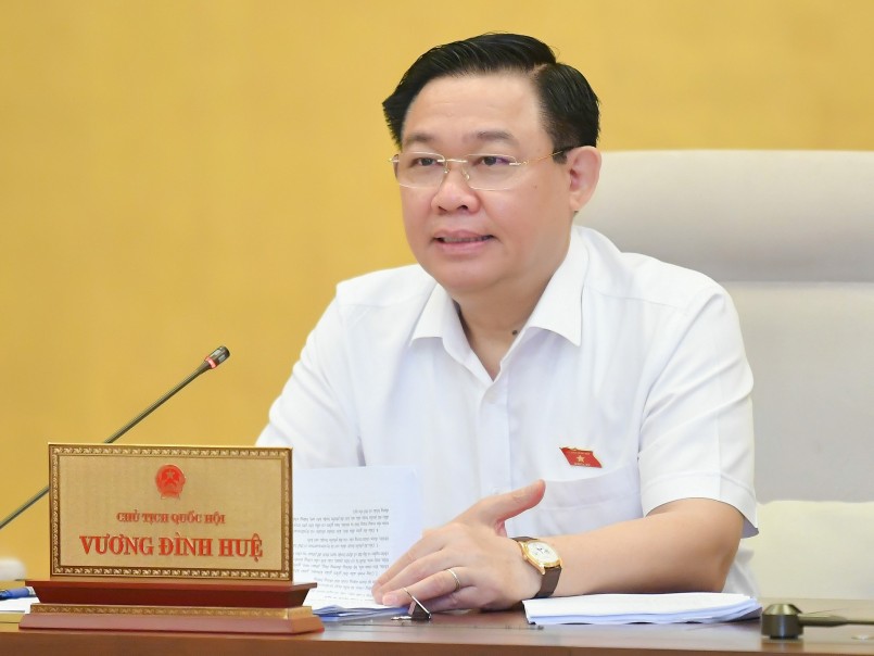 Chủ tịch Quốc hội Vương Đình Huệ phát biểu