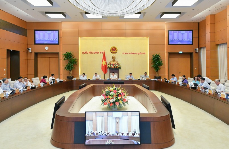 Toàn cảnh Phiên họp chuyên đề pháp luật của Ủy ban Thường vụ Quốc hội cho ý kiến vào dự án Luật Phòng thủ dân sự. Toàn cảnh Phiên họp chuyên đề pháp luật của Ủy ban Thường vụ Quốc hội cho ý kiến vào dự án Luật Phòng thủ dân sự.