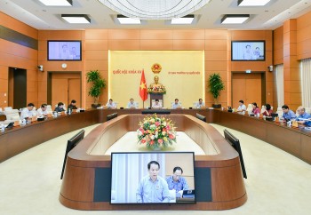 Phát huy vai trò của người dân trong việc kiểm tra, giám sát đối với cán bộ, công chức và cơ quan công quyền