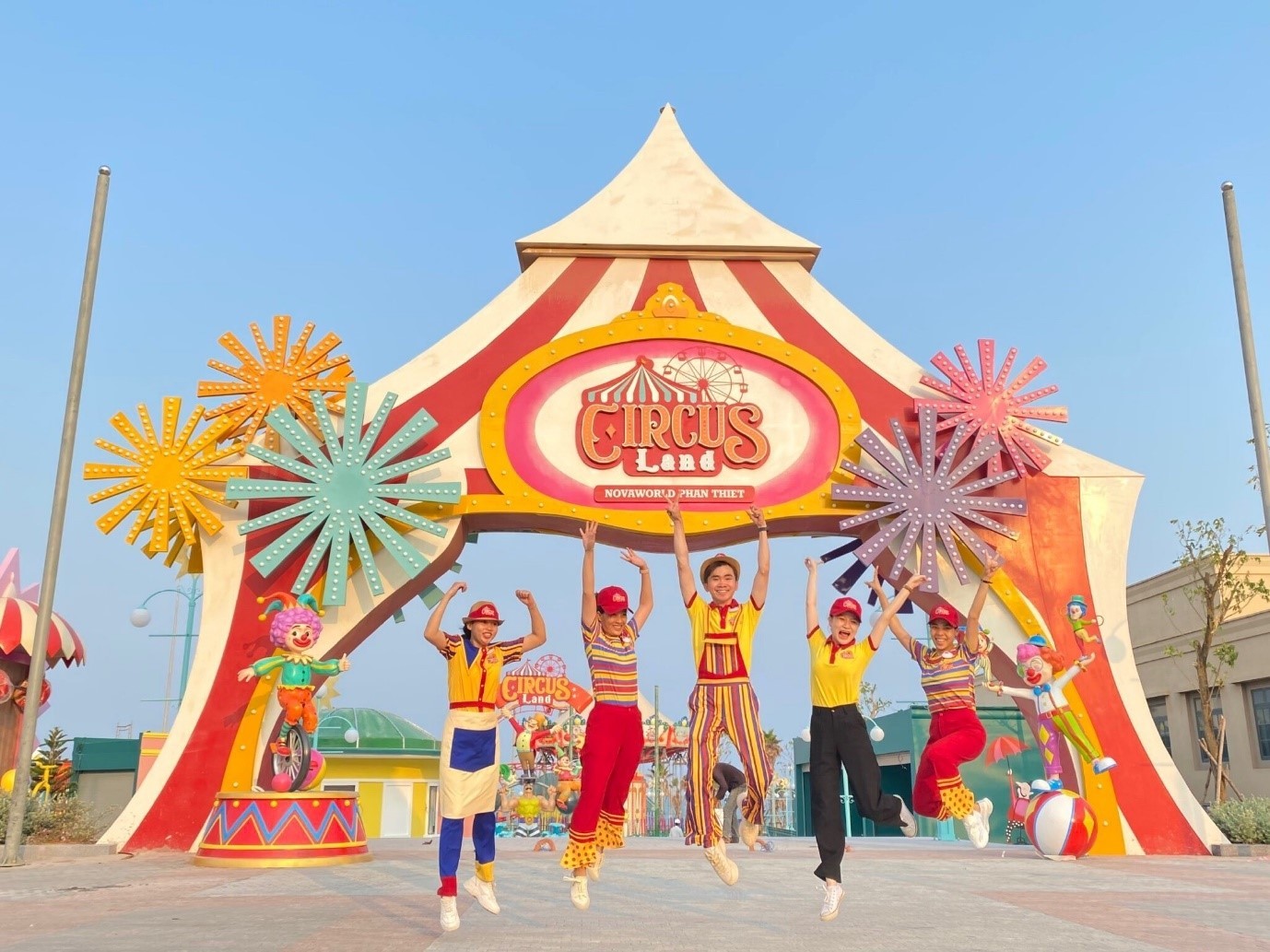 NovaGroup thu hút nguồn nhân sự lớn, tạo cơ hội cho người lao động địa phương NovaGroup thu hút nguồn nhân sự lớn, tạo cơ hội cho người lao động địa phương