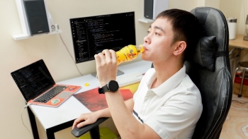 Đánh bật cơn buồn ngủ khi làm việc về đêm