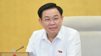 Luật hóa đầy đủ và đảm bảo tính khả thi quy định bảo vệ quyền và lợi ích hợp pháp của người tiêu dùng