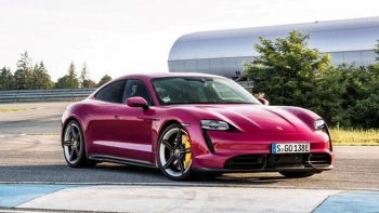 Porsche Taycan 2022 mới ra mắt trên thị trường, giá bán từ 5,7 tỷ đồng trong tháng 8