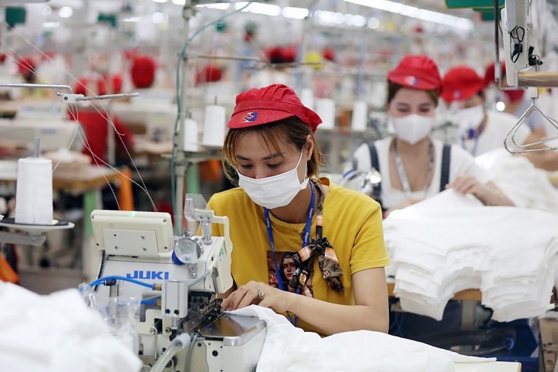 Tập trung phát triển thị trường lao động linh hoạt, hiệu quả, hiện đại, bền vững và hội nhập. Tập trung phát triển thị trường lao động linh hoạt, hiệu quả, hiện đại, bền vững và hội nhập.