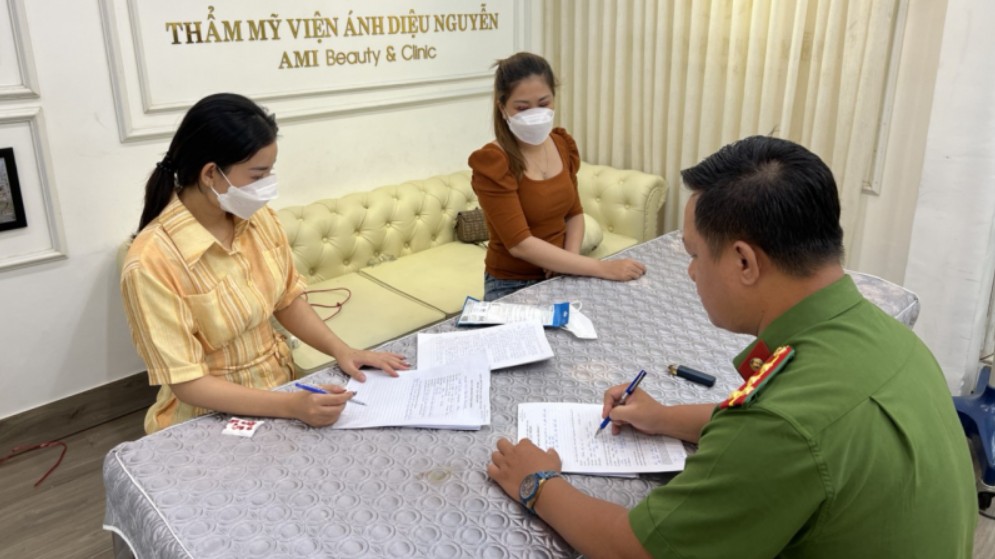 Đình chỉ hoạt động 01 thẩm mỹ viện “chui” tại Đà Nẵng