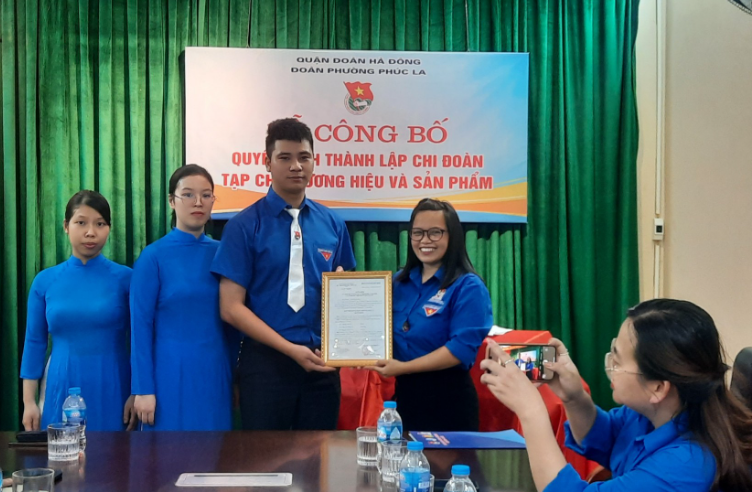 Lễ công bố Quyết định thành lập Chi đoàn TNCS Hồ Chí Minh Tạp chí Thương hiệu & Sản phẩm