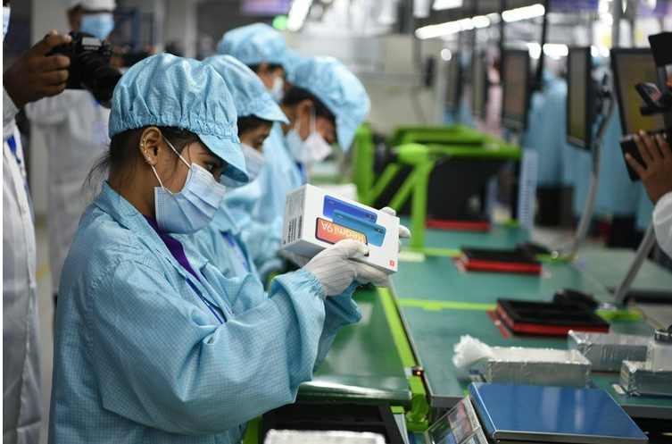 xuất khẩu là nhóm hàng hàng điện thoại các loại và linh kiện xuất khẩu là nhóm hàng hàng điện thoại các loại và linh kiện