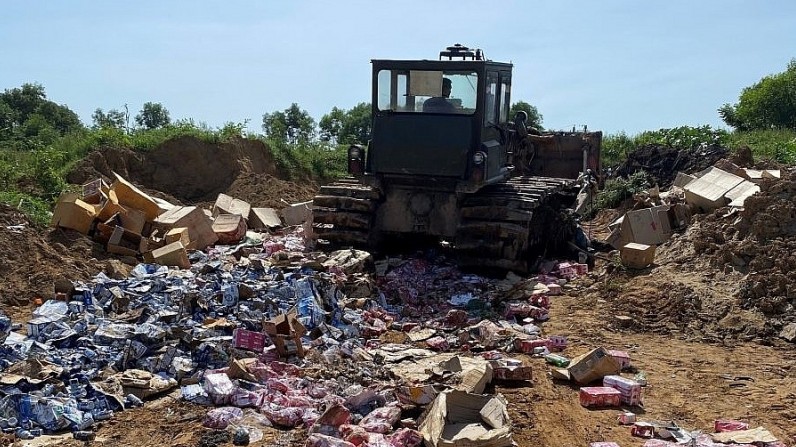 Quảng Trị: Tiêu hủy hơn 32.000 sản phẩm nhập lậu