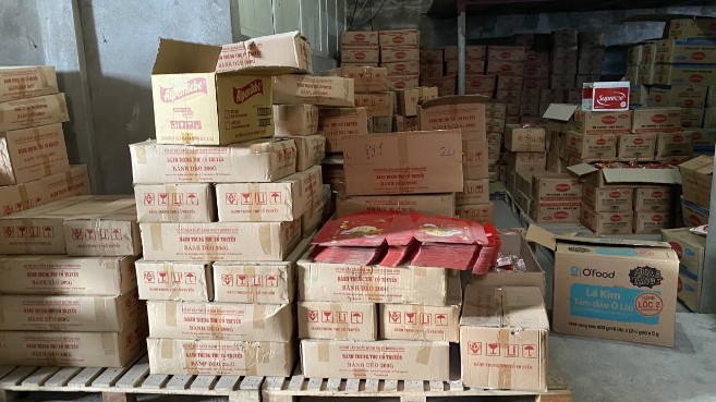 Nghệ An: Phát hiện hàng nghìn chiếc bánh trung thu không rõ nguồn gốc