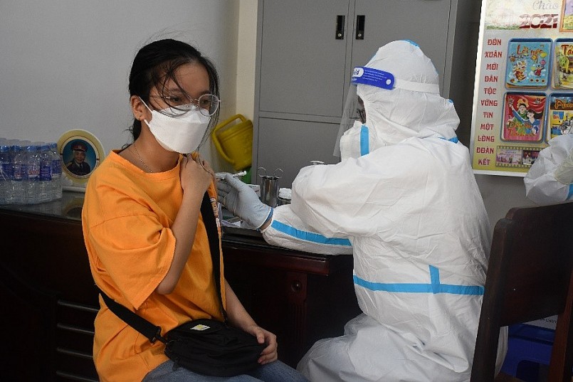 thực hiện tiêm phòng COVID-19 đầy đủ và đúng lịch theo hướng dẫn của Bộ Y tế thực hiện tiêm phòng COVID-19 đầy đủ và đúng lịch theo hướng dẫn của Bộ Y tế