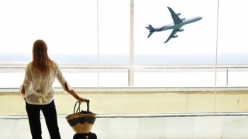 Những vật dụng, hành lý nào bị hạn chế hoặc bị cấm vận chuyển trên máy bay?