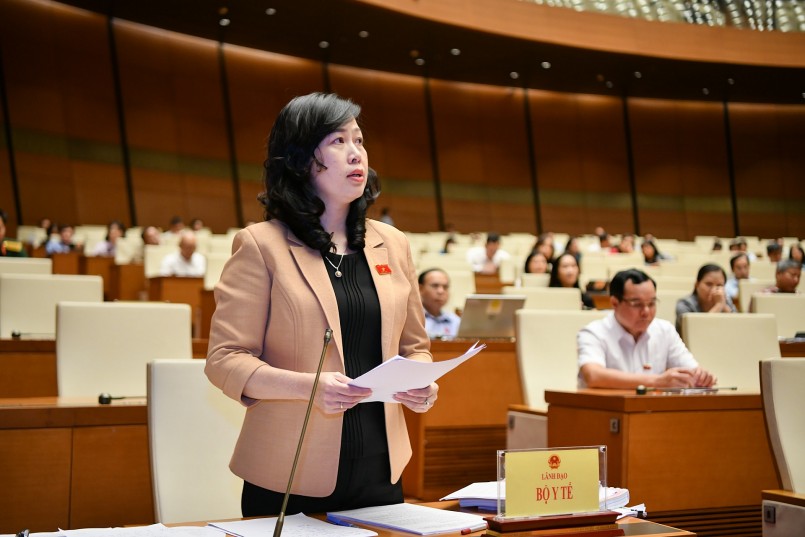 Quyền Bộ trưởng Bộ Y tế Đào Hồng Lan phát biểu