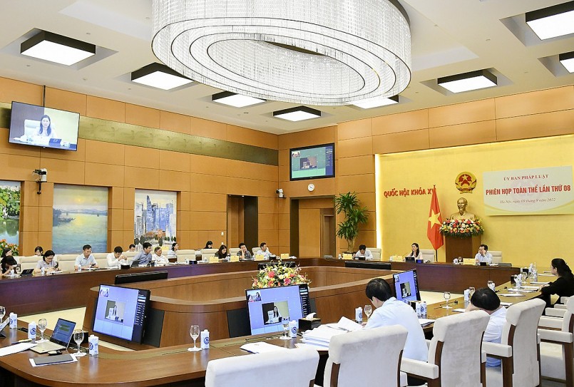 Toàn cảnh Phiên họp