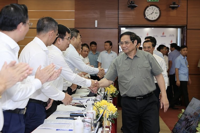 Sáng 11/9, Thủ tướng Phạm Minh Chính làm việc với Tập đoàn Dầu khí Quốc gia Việt Nam. Ảnh: VGP/Nhật Bắc Sáng 11/9, Thủ tướng Phạm Minh Chính làm việc với Tập đoàn Dầu khí Quốc gia Việt Nam. Ảnh: VGP/Nhật Bắc