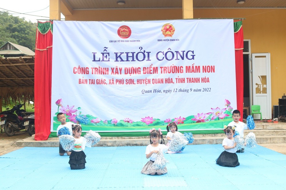 CLB Nhà báo Thanh Hóa tài trợ 300 triệu đồng xây dựng điểm Trường Mầm non Bản Tai Giác