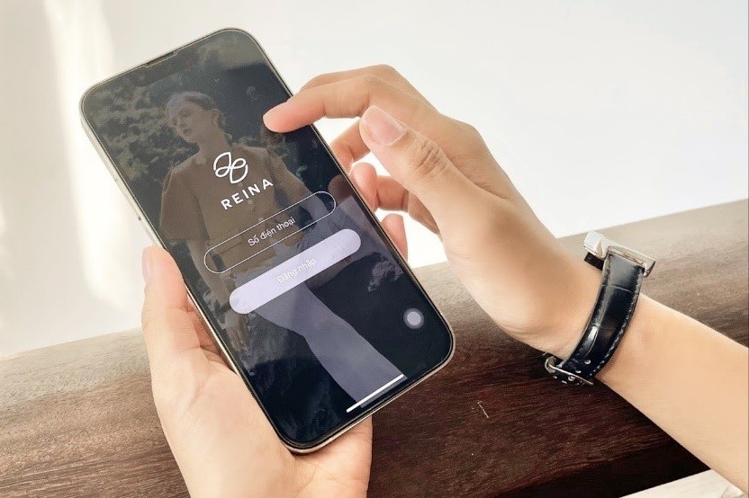 Ứng dụng REINA là một hệ sinh thái kết nối thương hiệu và ưu đãi dành riêng cho khách hàng sử dụng nền tảng.
