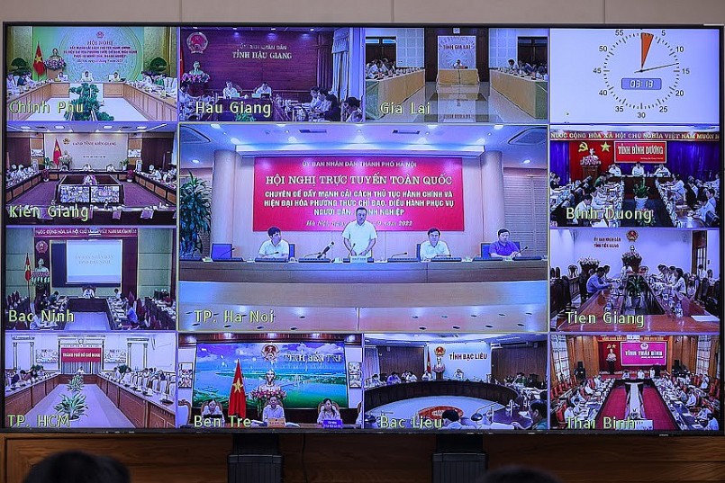 Đại diện lãnh đạo các địa phương dự Hội nghị qua truyền hình trực tuyến. Ảnh: VGP
